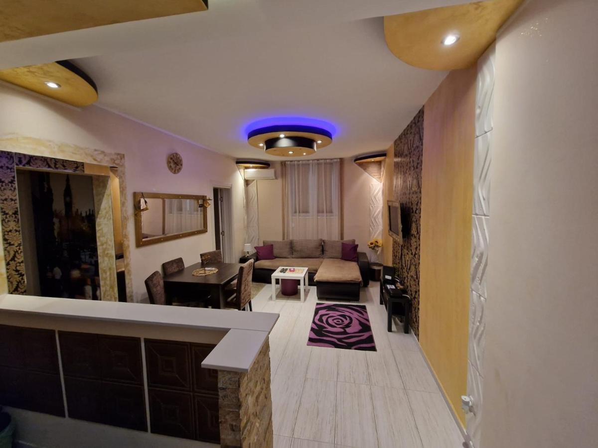 Appartamento Gold Belgrado Esterno foto