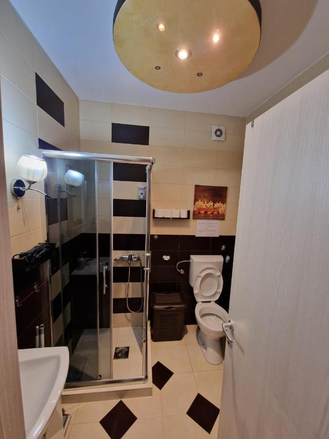 Appartamento Gold Belgrado Esterno foto